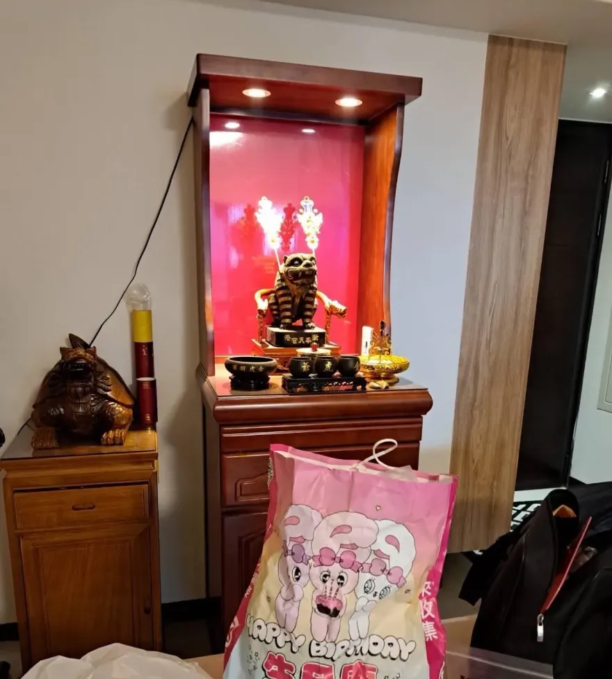 影/神明也不保佑！中警搗破毒窟　虎爺壇竟供奉「毒咖啡」