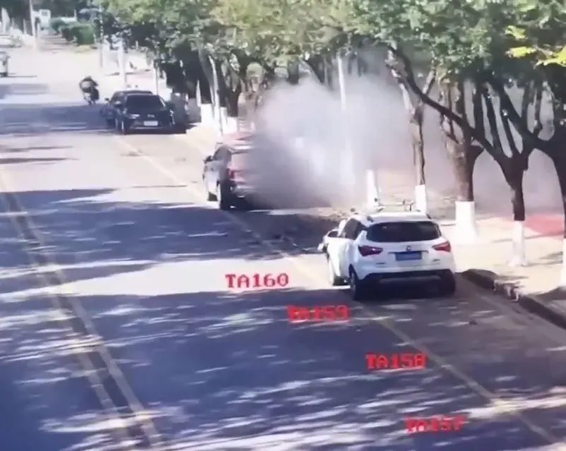 影/街頭驚險爆炸片曝光！緬北衝突炮彈首「跨境」已致雲南5人傷