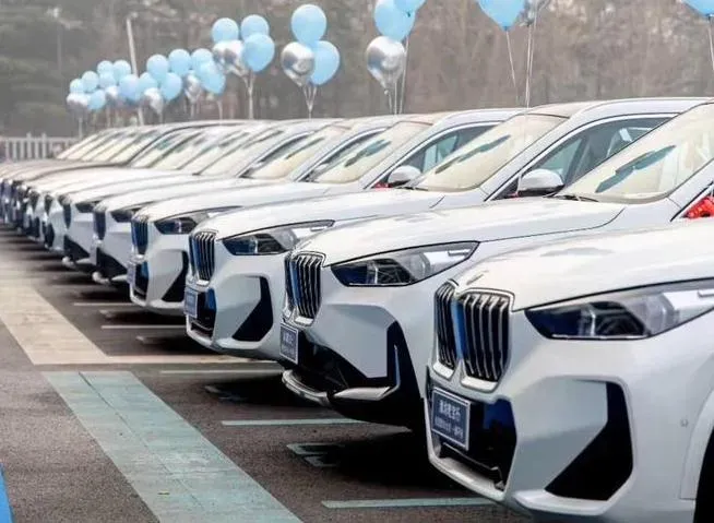 影/神仙公司！山東老闆砸3500萬買「16輛BMW休旅車」寵員工　下步要送房