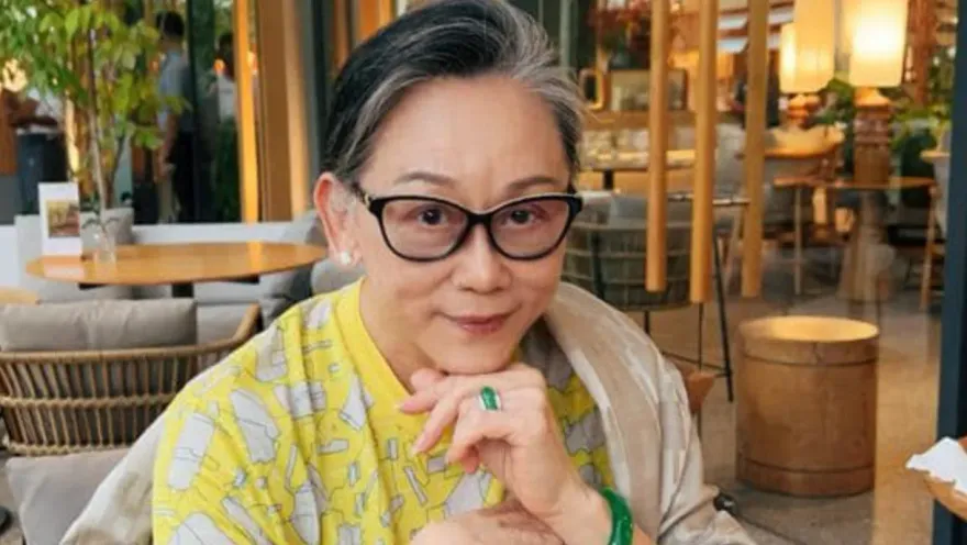 「盈淚歌后」姚蘇蓉引退歌壇30年！　78歲真實模樣曝光