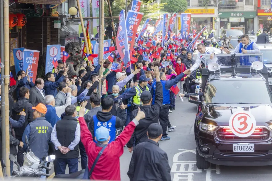 選戰最後關頭「奧步」來了？名醫爆藍營候選人遭惡搞　網驚呼：國家機器啟動