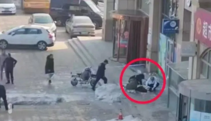 男大生路上遭冰塊擊中頭部「口鼻噴血」！搶救7小時仍不治身亡