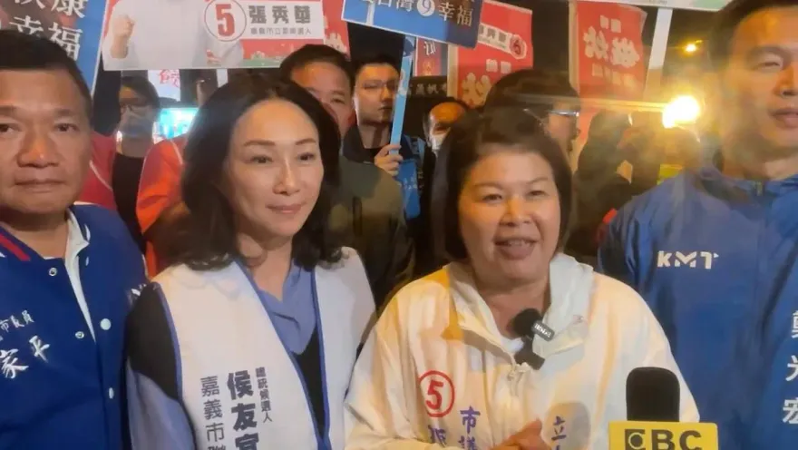 影/李佳芬現身嘉義湖美夜市！力挺張秀華：社會安定進步需要優質民代