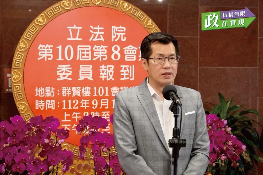 傳羅致政私密片調查結果出爐「影片非深偽造假」！藍營青年一句話酸爆民進黨