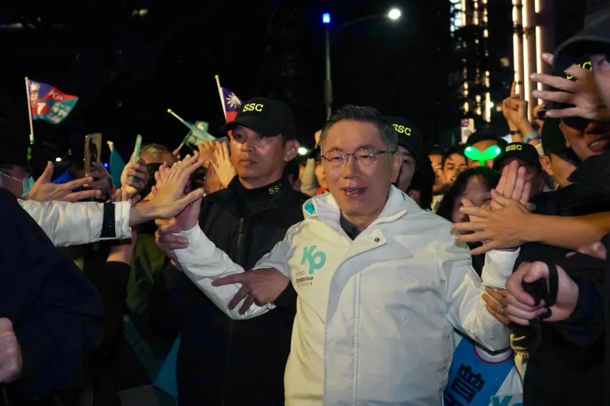 柯文哲選前之夜凱道造勢人數超多? 網戰翻:為啥柯粉覺得造勢人多就會贏?