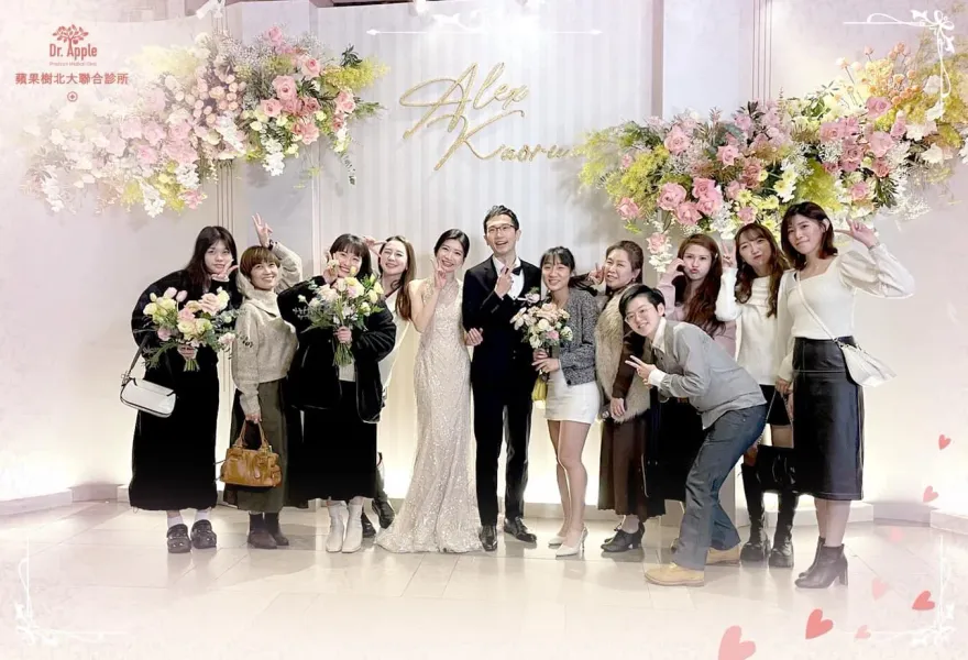 81萬人氣YTR蒼藍鴿結婚了！　新娘正臉曝光...網刷一排祝福：郎才女貌