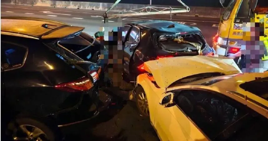 又是輔駕惹禍！國道7車連環撞「男被拋飛慘死」