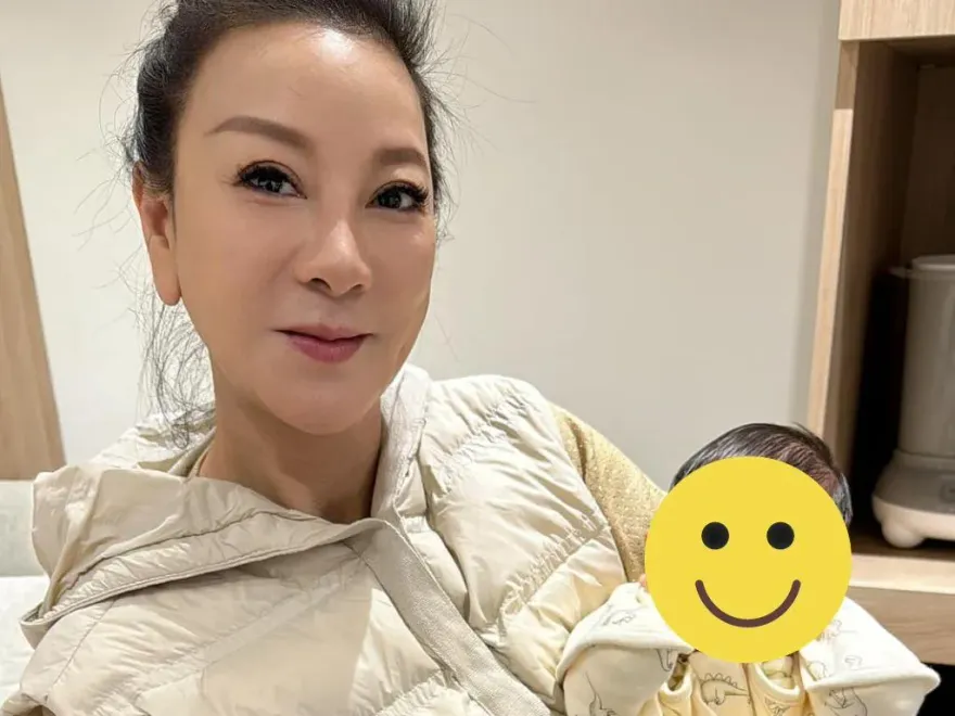 58歲楊繡惠報喜了！「曬寶寶」迎接新身分　砸百萬再生第二胎