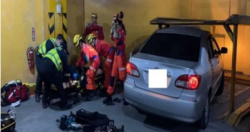 慘被機械車位奪命！2寶媽脖子遭夾住「受困1小時」送醫不治　高大成分析死因