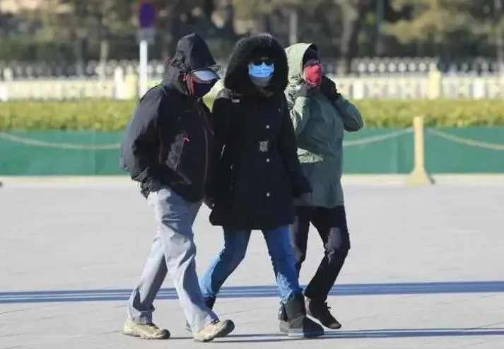 投票日天氣「一張圖看懂」！輻射冷卻早晚溫差大　注意「這地區」有雨勢