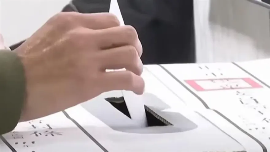 小心觸法！頭剃「候選人肖像」無法進投票所　中選會認定「助選行為」