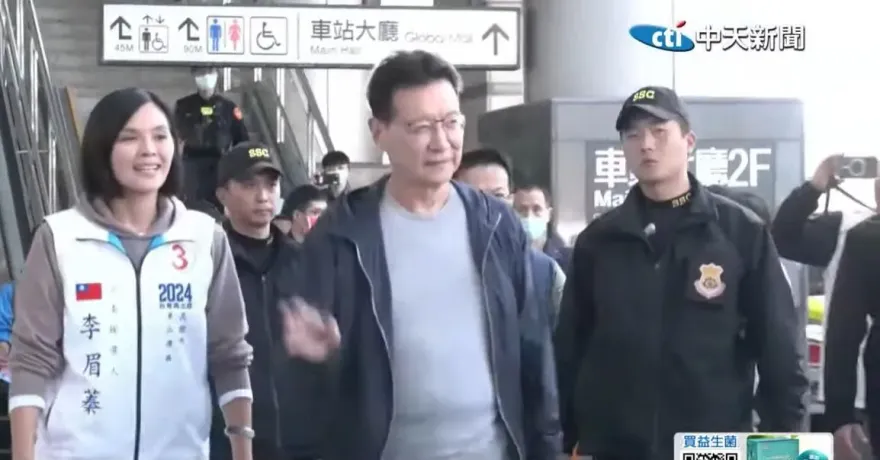 輔選李眉蓁、鍾易仲　趙少康轟綠營對不起高雄人：鄉親很期待2件事