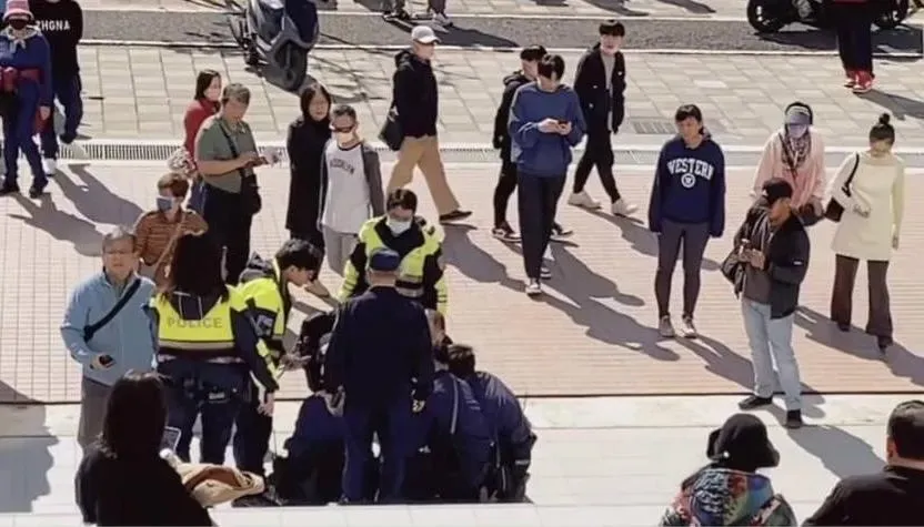 快訊/新北淡水醉漢投票所外發酒瘋　勸阻不聽遭警管束