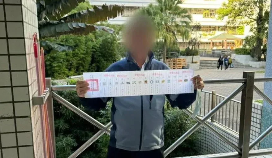 快訊/中和75歲翁硬蓋「槍斃死刑犯」還亮票　勸導不聽送辦