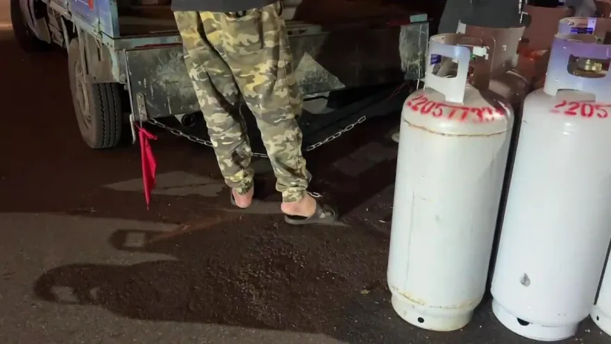 影/代墊3千修車費同事耍賴不還　新莊男砸車洩憤恐賠6倍金額