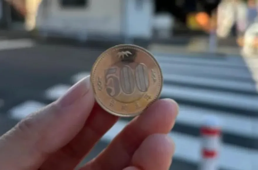 陸女遊日「領不出現金」！　台灣短髮正妹「1招神救援」...她感動致謝