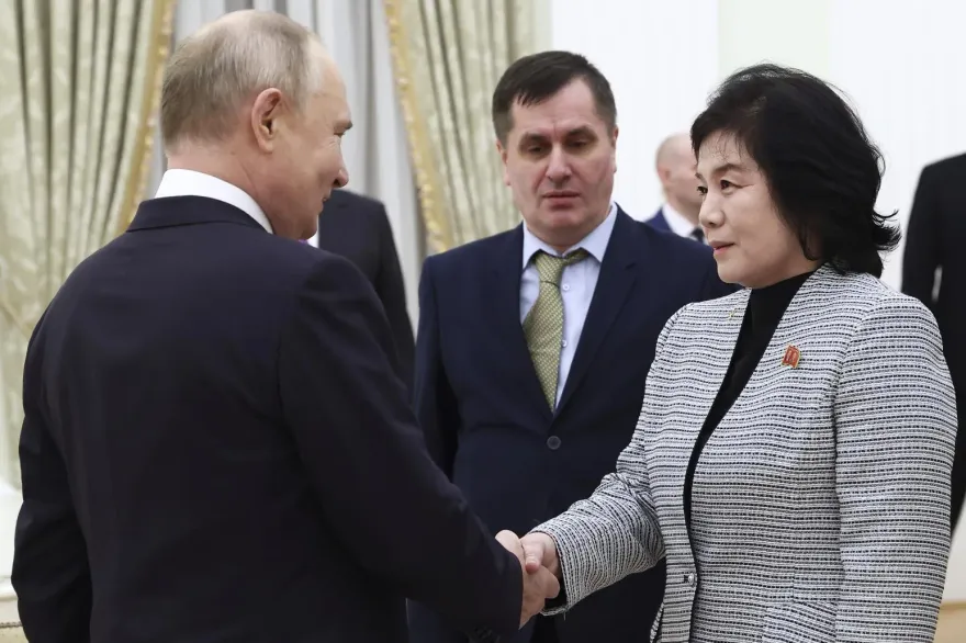 出訪北韓有譜了？普丁親自接見北韓外相崔善姬　分析指此舉不尋常