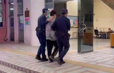 影/被嗆搞上嫂子！嘉義海產店弟怒砍哥胸頸「血用噴的」　今被起訴