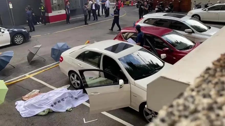 影/台中麥當勞停車場驚悚命案！離異夫妻全身刀傷倒臥車內…雙雙宣告死亡
