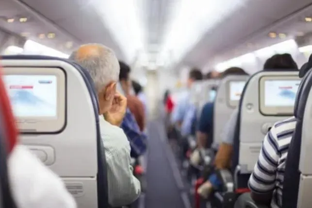飛機急墜「空服員會發遺書」？　網曝真實經歷：都市傳說是真的！