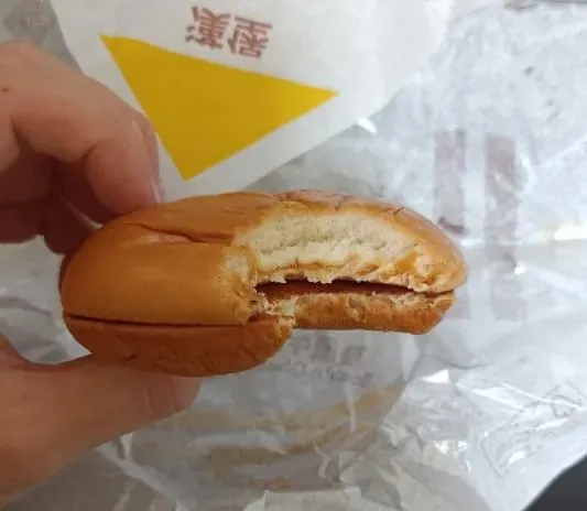 影/點漢堡不要加「這些」！返家後見漢堡皮　他苦笑：開玩笑但店家認真了