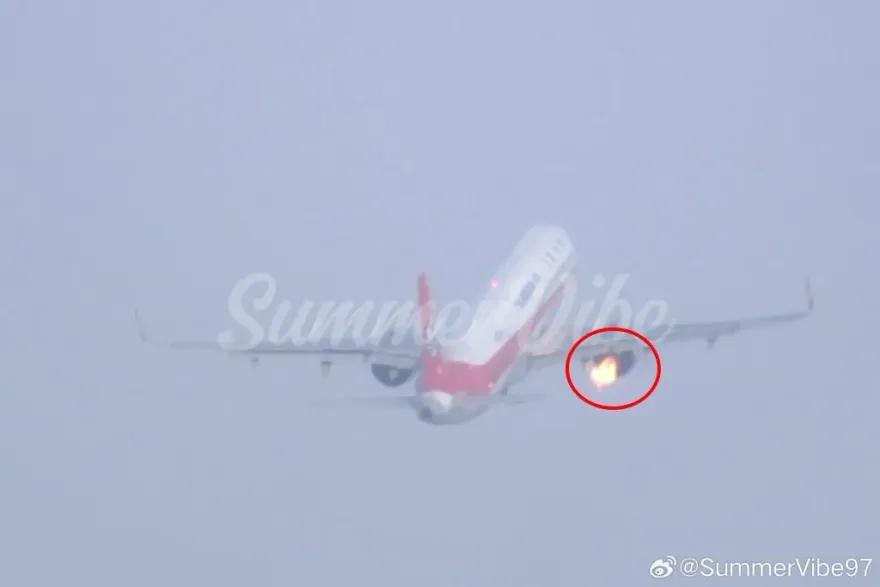恐怖直擊！四川航空客機空中「引擎噴火」嘎嘎作響　空中盤旋2小時降落