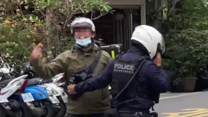 影/超哥一拳紅了！網奔「海鮮丼飯」朝聖　男店外抗議遭警驅離