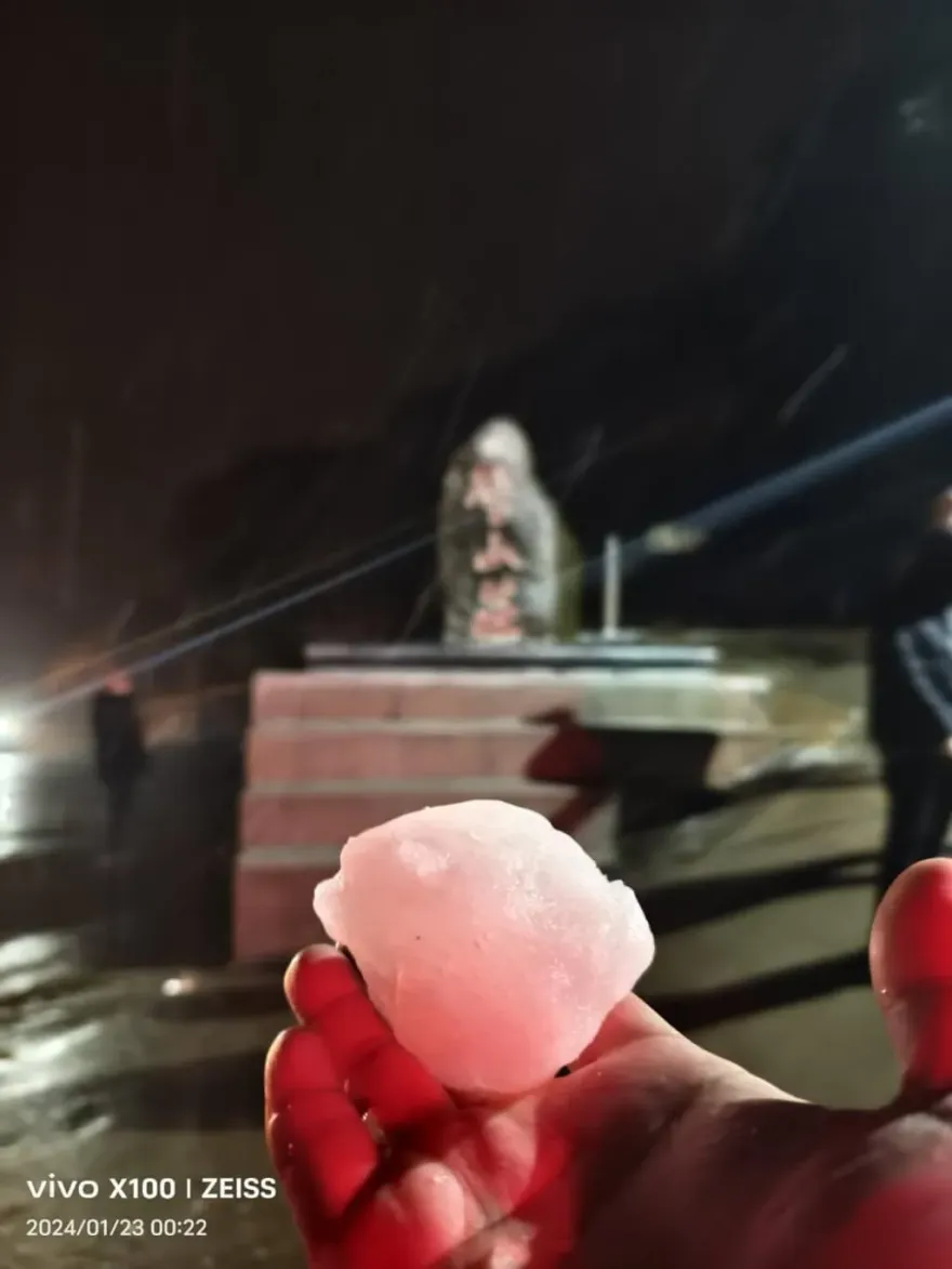 影/馬祖下雪了！民眾衝上北竿壁山　在地青年感動：第一次在家鄉看到