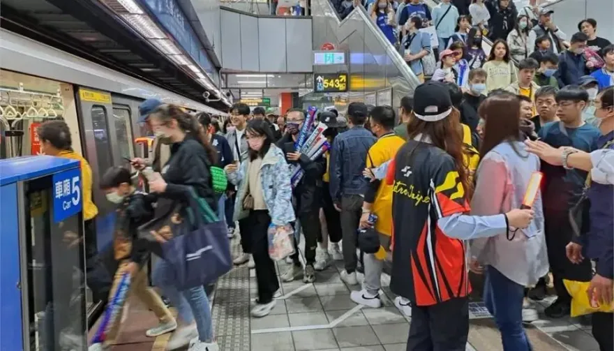 最短班距僅2分鐘！春節北捷採假日班距　視人潮彈性調整