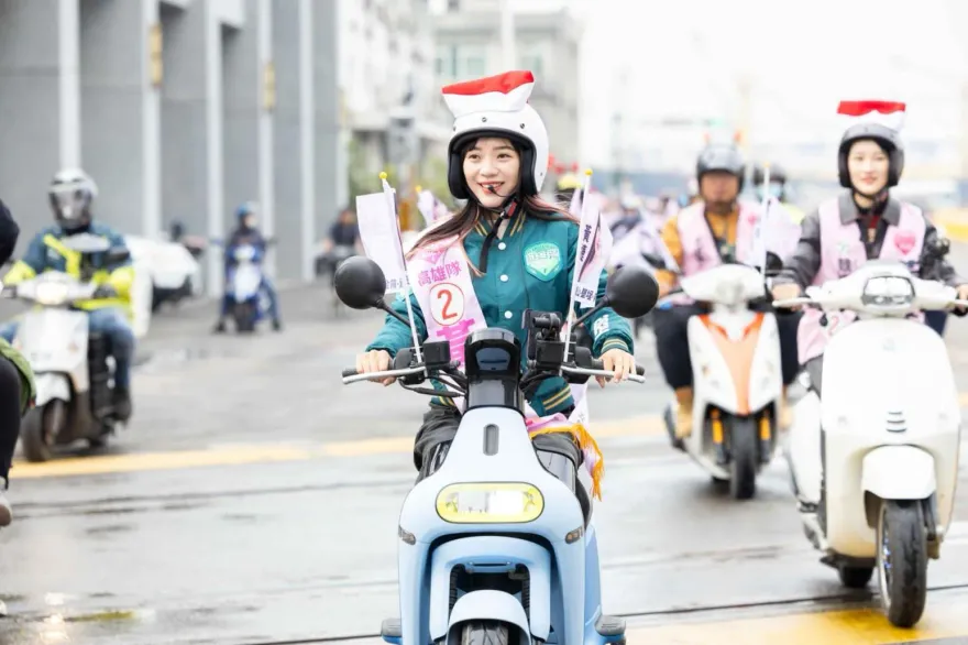 高市議會6天10流會創紀錄！原因竟和黃捷有關　網狠酸：在高雄當官真爽