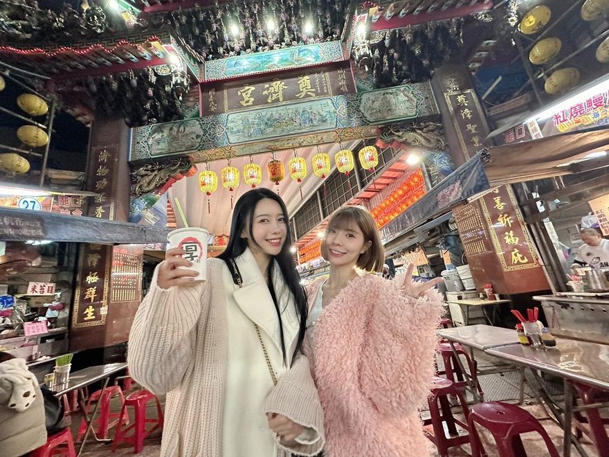 「全民表妹」李雅英逛九份、基隆夜市　大讚炒麵天婦羅：從未吃過的美味