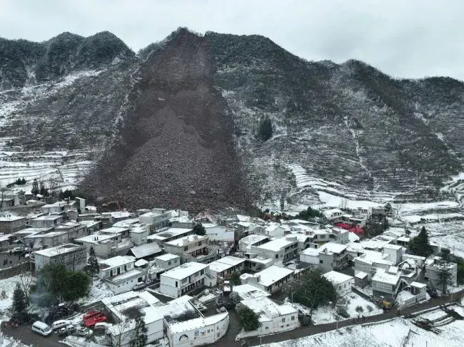 揪親戚來吃飯「1家17口慘遭活埋」　雲南山體滑坡已知31死…專家曝原因