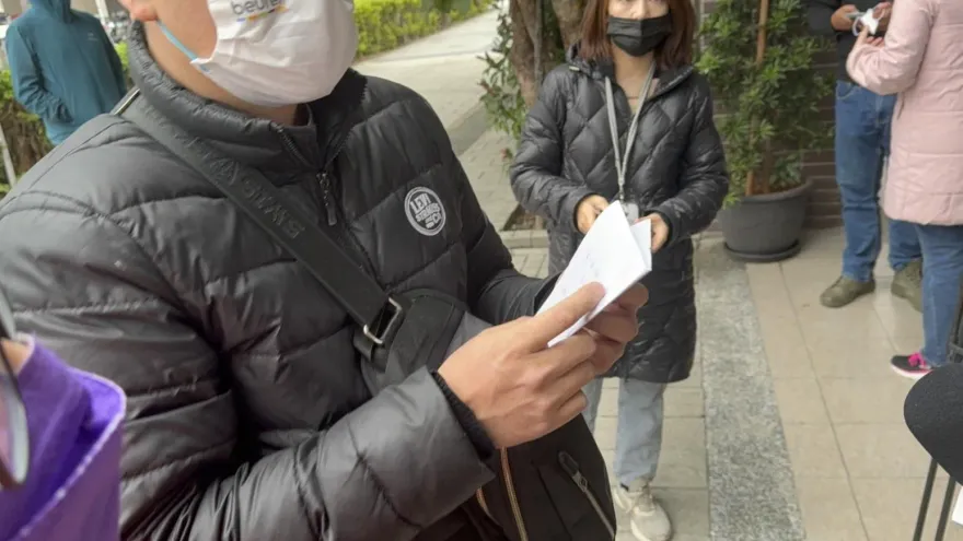 快訊/「淚水黏口罩」新莊1歲嬰趴睡窒息！家屬淚控13分鐘奪命關鍵