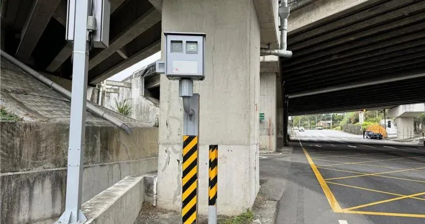 苗栗測速1年「咔嚓」4.6萬件！最高速重機違規「飆破195km/h」