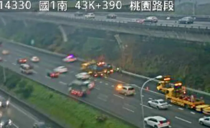 快訊/國1北上桃園段2車追撞　回堵7公里「紫爆」時速剩15