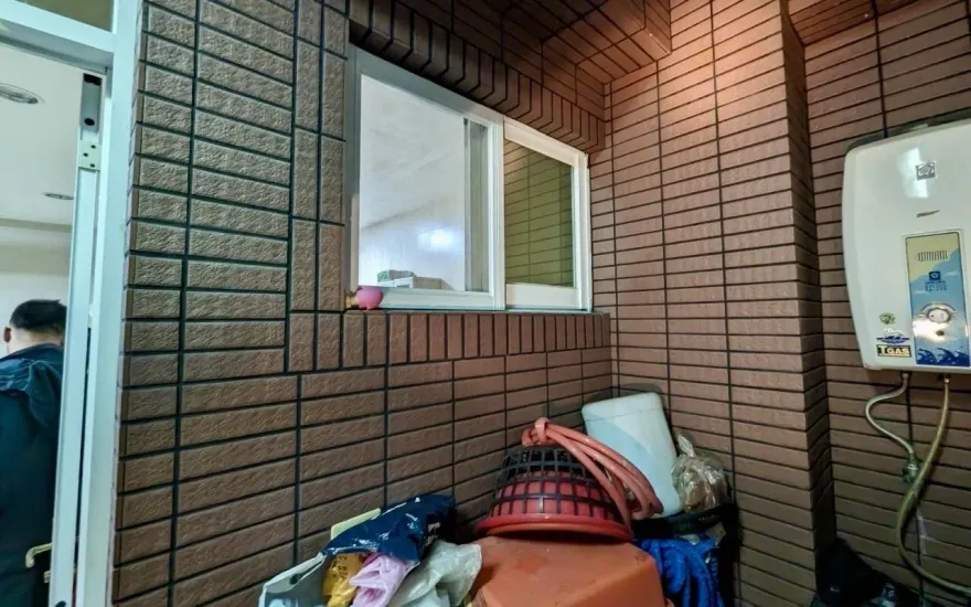 快訊/大甲民宅一氧化碳中毒意外　男女倒臥浴室意識不清送醫急救