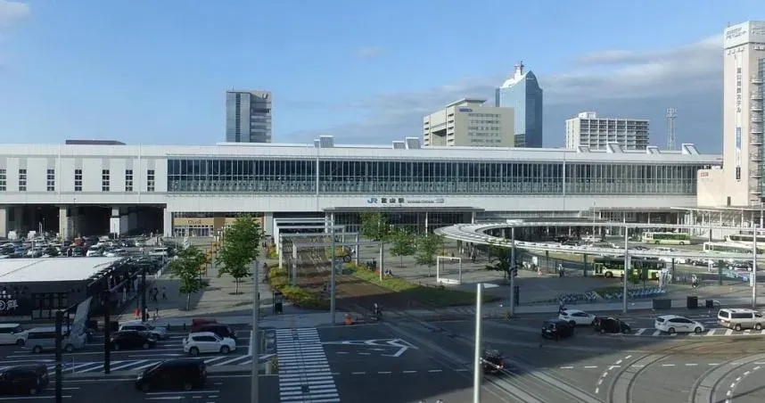 日本車站突播「詭異誦經聲」！乘客一聽秒發毛　原因竟和殯儀館有關