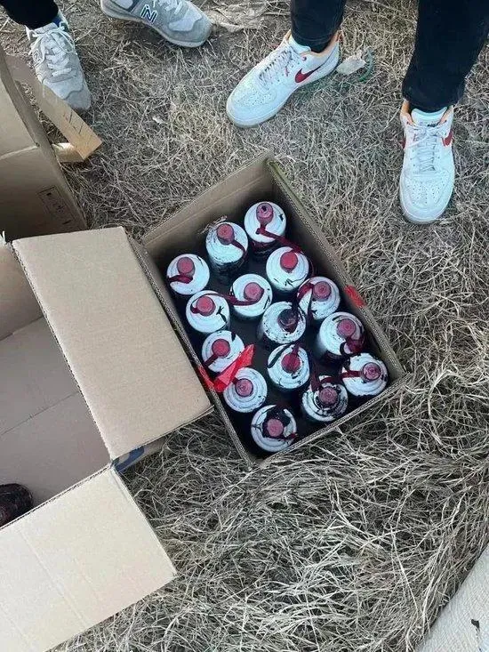 臭水溝中撈出8箱茅台市值逾百萬　3少年落網親曝「一原因」棄贓物