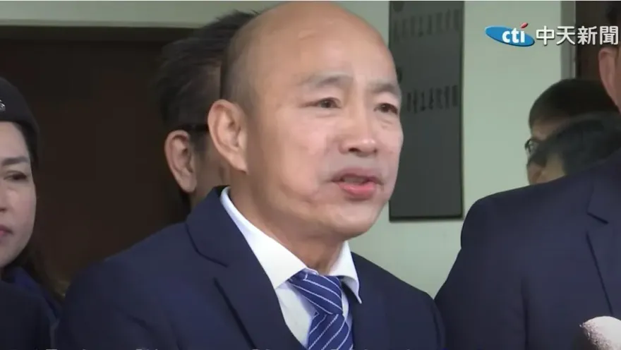 融化民眾黨對話曝！韓國瑜「我跟陳水扁很熟」逗笑深綠陳昭姿　對黃珊珊給2字