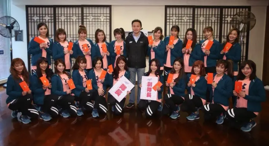 安排樂天女孩私接活動！前領隊浦韋青列被告　廉政署證實：偵辦中