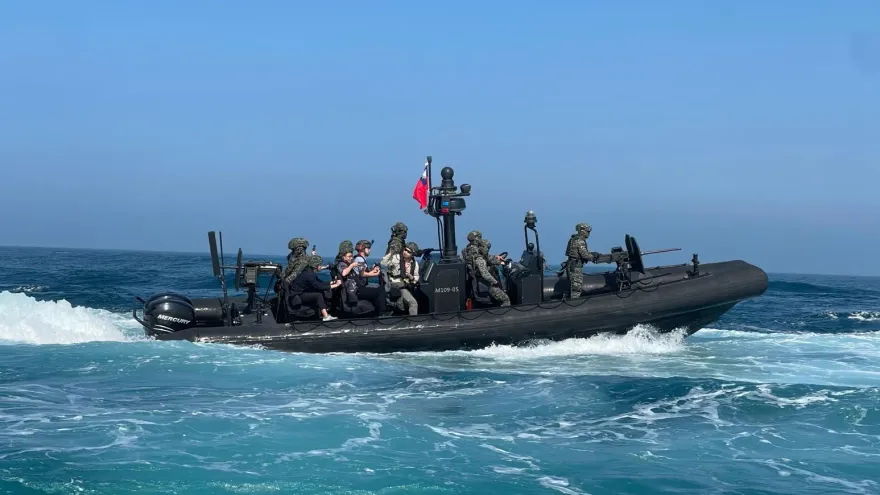 影/陸戰隊M109新式特戰突擊艇現身　記者受邀體驗45節海上衝浪