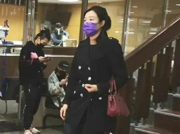 蛇蠍母女鐵鎚謀殺小姑案首開庭！主嫌辯：2名共犯只是水電工來幫修水管