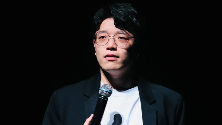 陸脫口秀演員楊波疑「偷吃粉絲」還公開對方個資　被爆料竟反控：要讓她社死