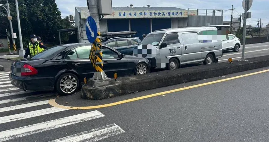 影/頭城交流道驚魂！賓士逆向撞保全車　原來是75歲老翁血糖低