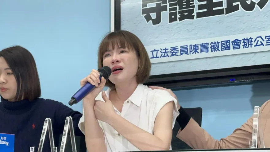 陳沂當街被「穿戴百萬鑽錶、名牌羽絨衣」男猛揍！她曝家門口前一天有「詭異黑車 」