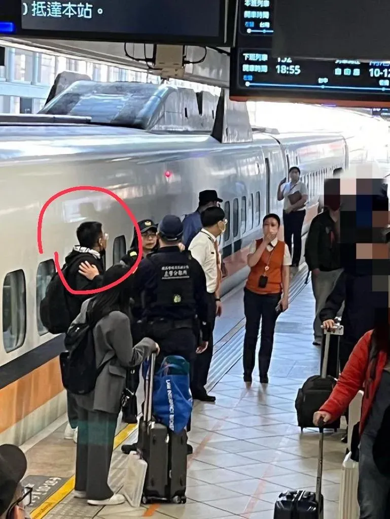 快訊/高鐵驚傳攻擊事件！車廂乘客爆衝突　失控亮刀噴辣椒水