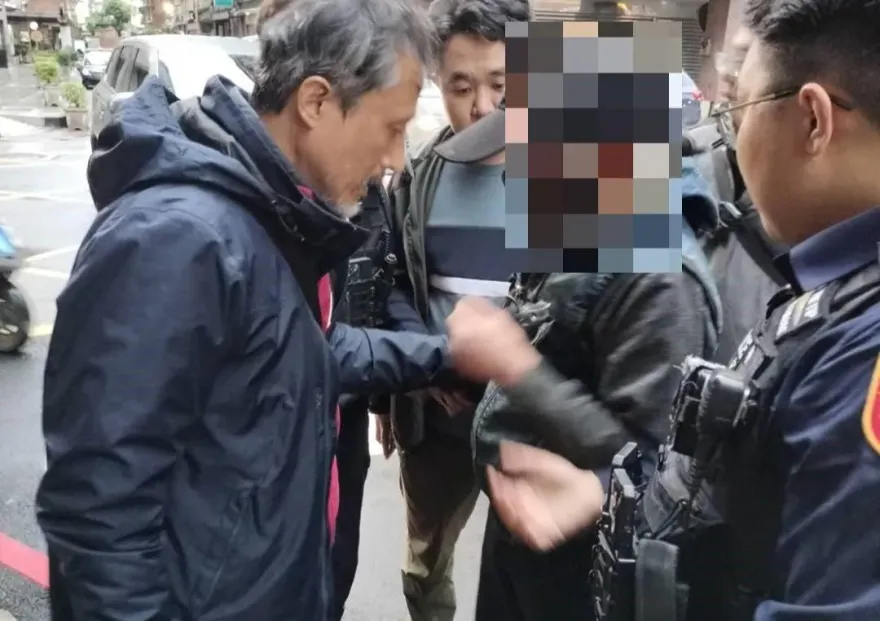 快訊/蘆洲彩券行雨衣搶匪落網了！　警帶回偵訊中