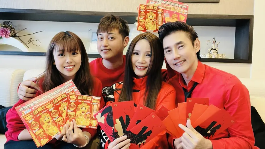 包偉銘寵妻包7位數大紅包！劉依純不想被喊「老」拒當阿嬤