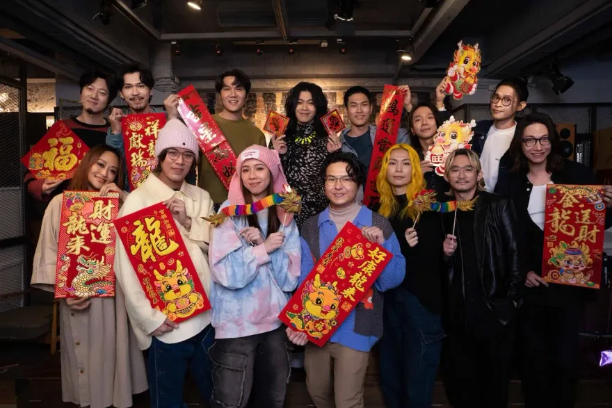 人氣樂團大亂鬥！宇宙人、麋先生私下約會行程曝光　竟買同款禮物閃瞎眾人