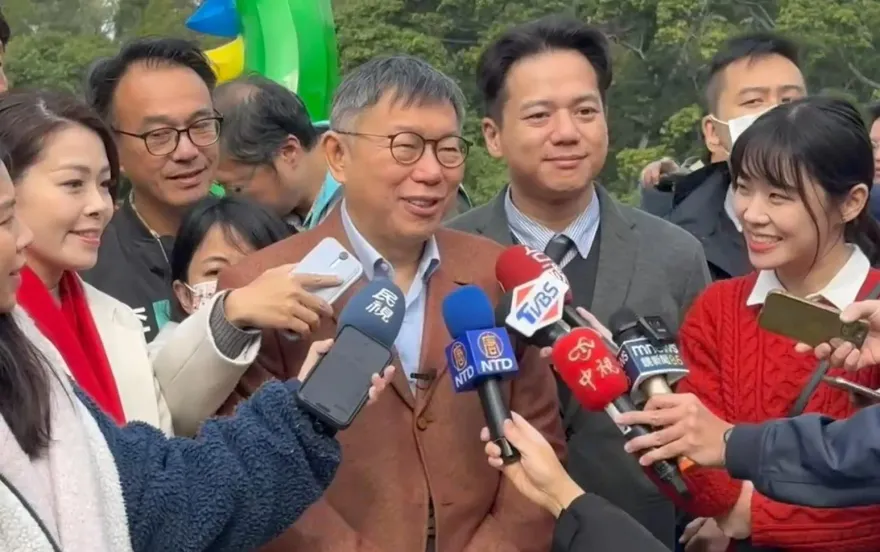 敗選喊4年後再戰！預測柯文哲運勢　小孟抽到「這張牌」：會被愈罵愈勇